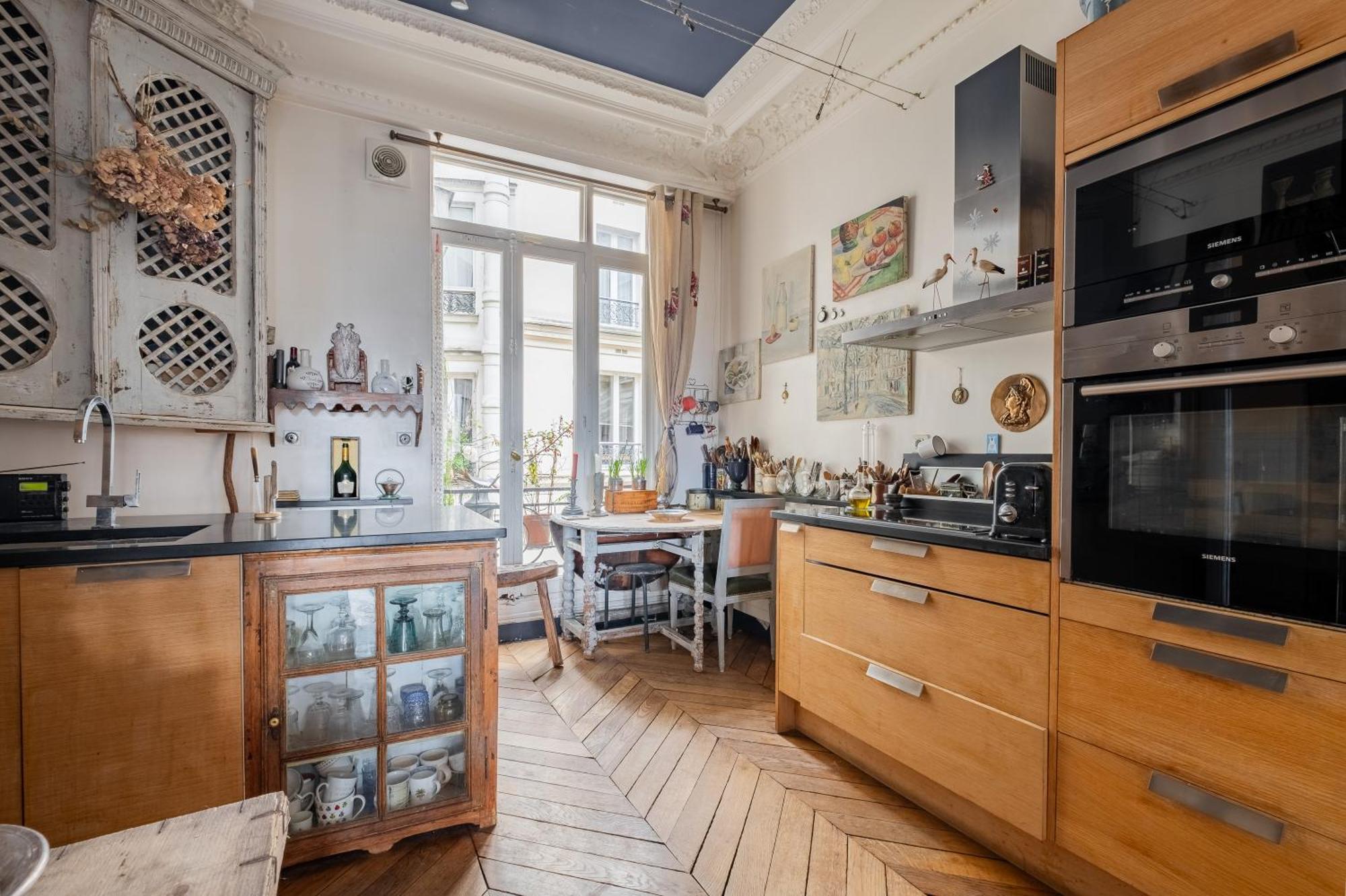 Veeve - Cluny Culture Apartment